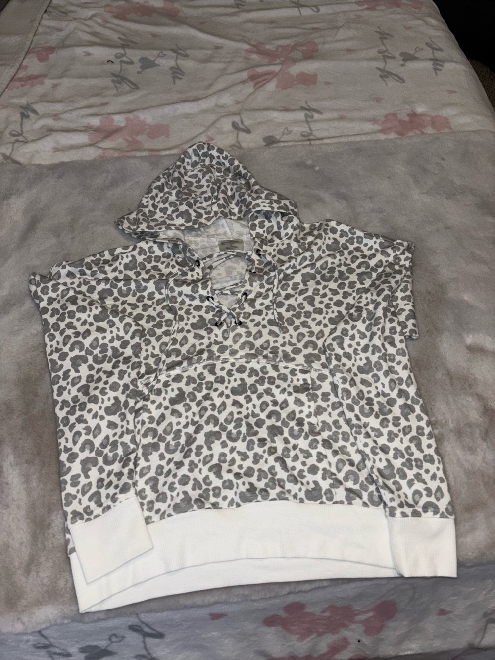 Jessica Simpson Gray and White Leopard Lace-Up Hooded Top
